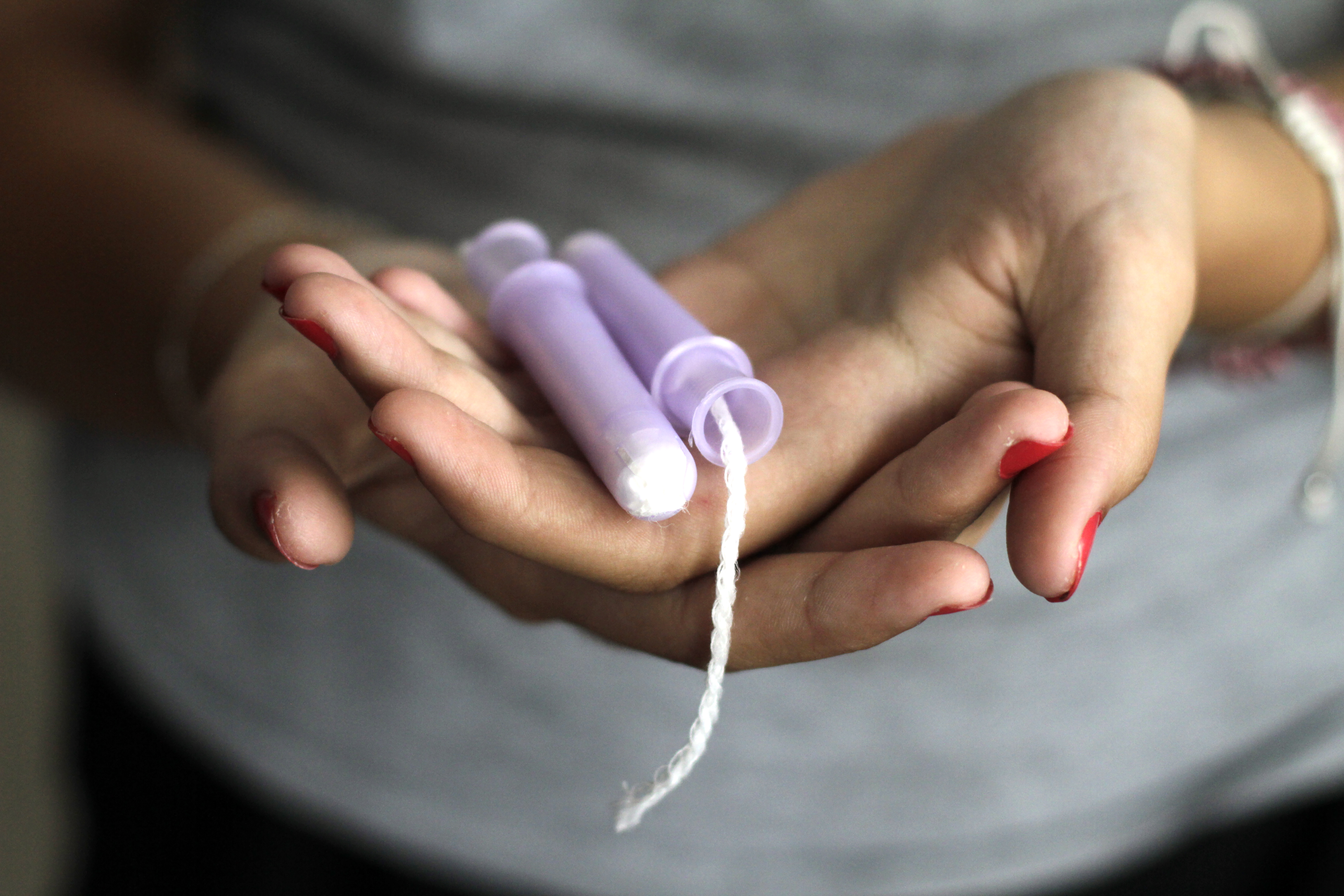 hospital Escuchando Seguir 8 Reasons It Hurts When You Put in a Tampon | livestrong