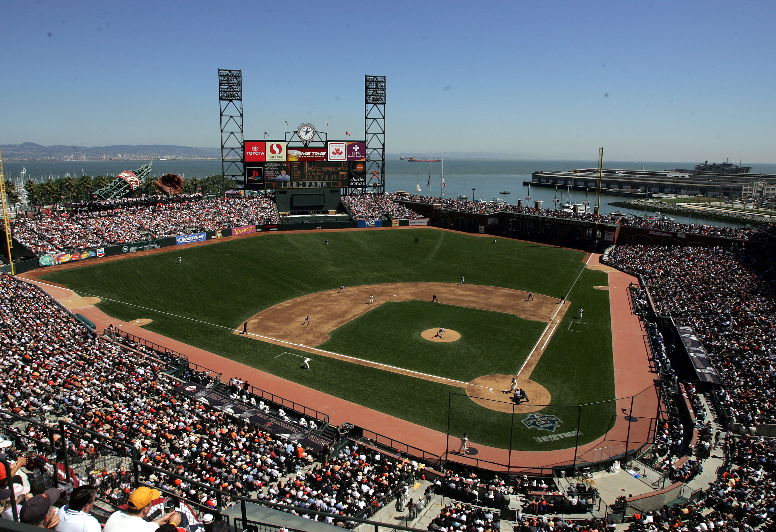 San Francisco Giants changing baseball stadium name to Oracle Park